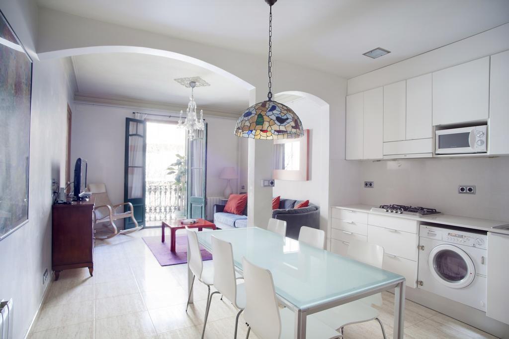 Aparteasy - Authentic Family Apartment Barcelona Exterior photo